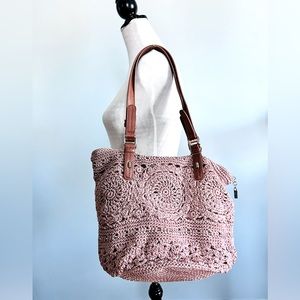 The Sak Sequoia hobo crochet 30th anniv ed in seashell light neutral pink EUC